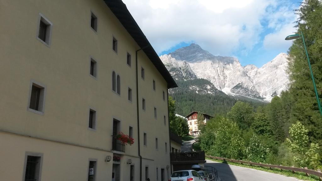 Casa Montana S. Maddalena Hotell San Vito di Cadore Exteriör bild