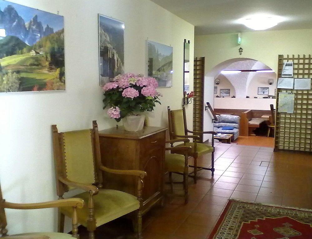 Casa Montana S. Maddalena Hotell San Vito di Cadore Exteriör bild